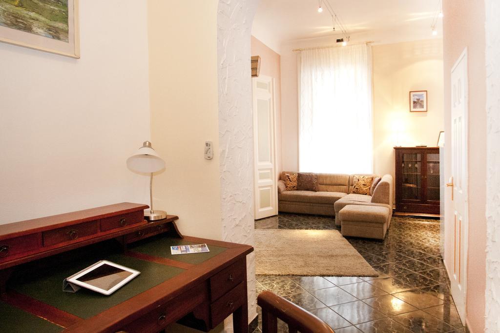 Liana-Luxury And Central Flat Boedapest Kamer foto
