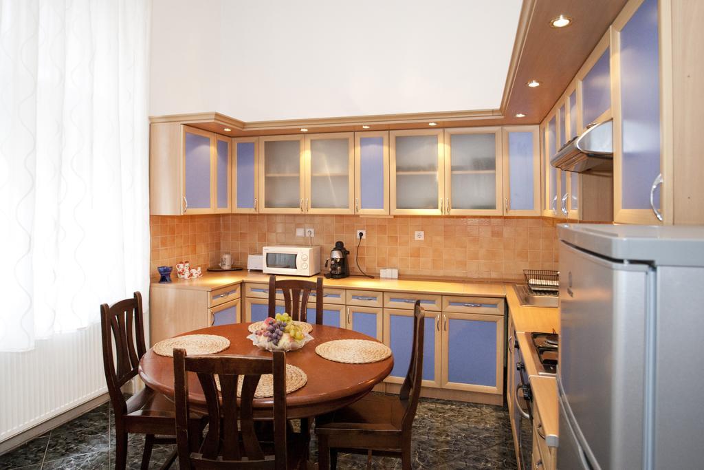 Liana-Luxury And Central Flat Boedapest Kamer foto